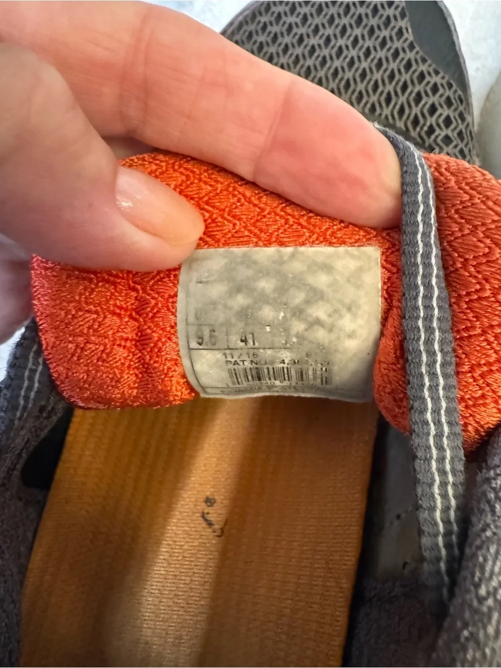 Brooks GTS 17 Womens Athletic Walking Shoes Orange Gray 9.5 1202311B044